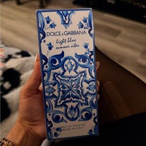 Dolce & Gabbana Light Blue Summer Vibes Eau de Toilette - Blue and White Design